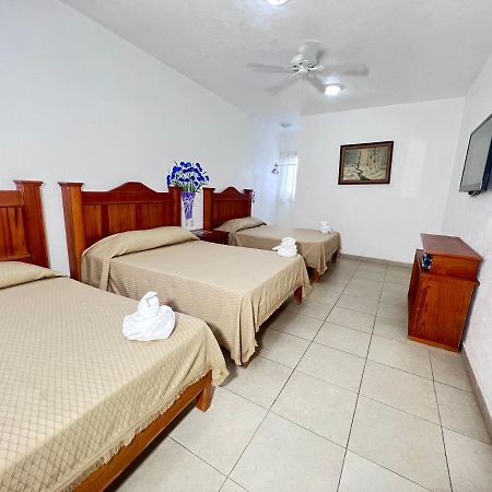 Hotel Quinta De La Rosa Cuautla  Bagian luar foto