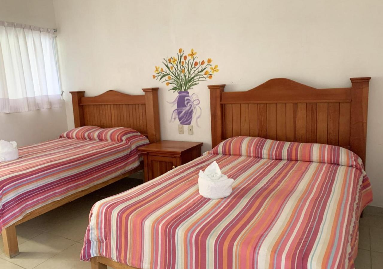 Hotel Quinta De La Rosa Cuautla  Bagian luar foto