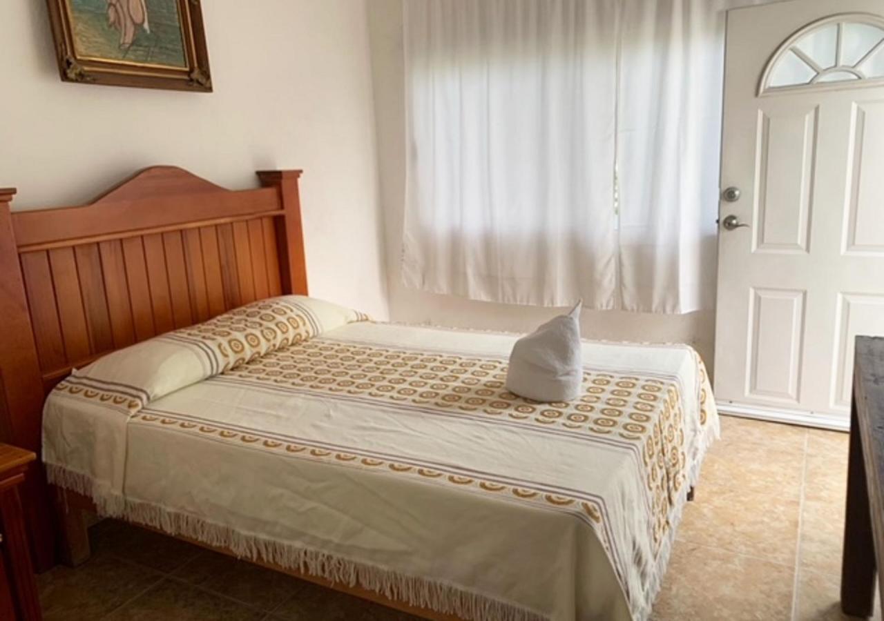 Hotel Quinta De La Rosa Cuautla  Bagian luar foto