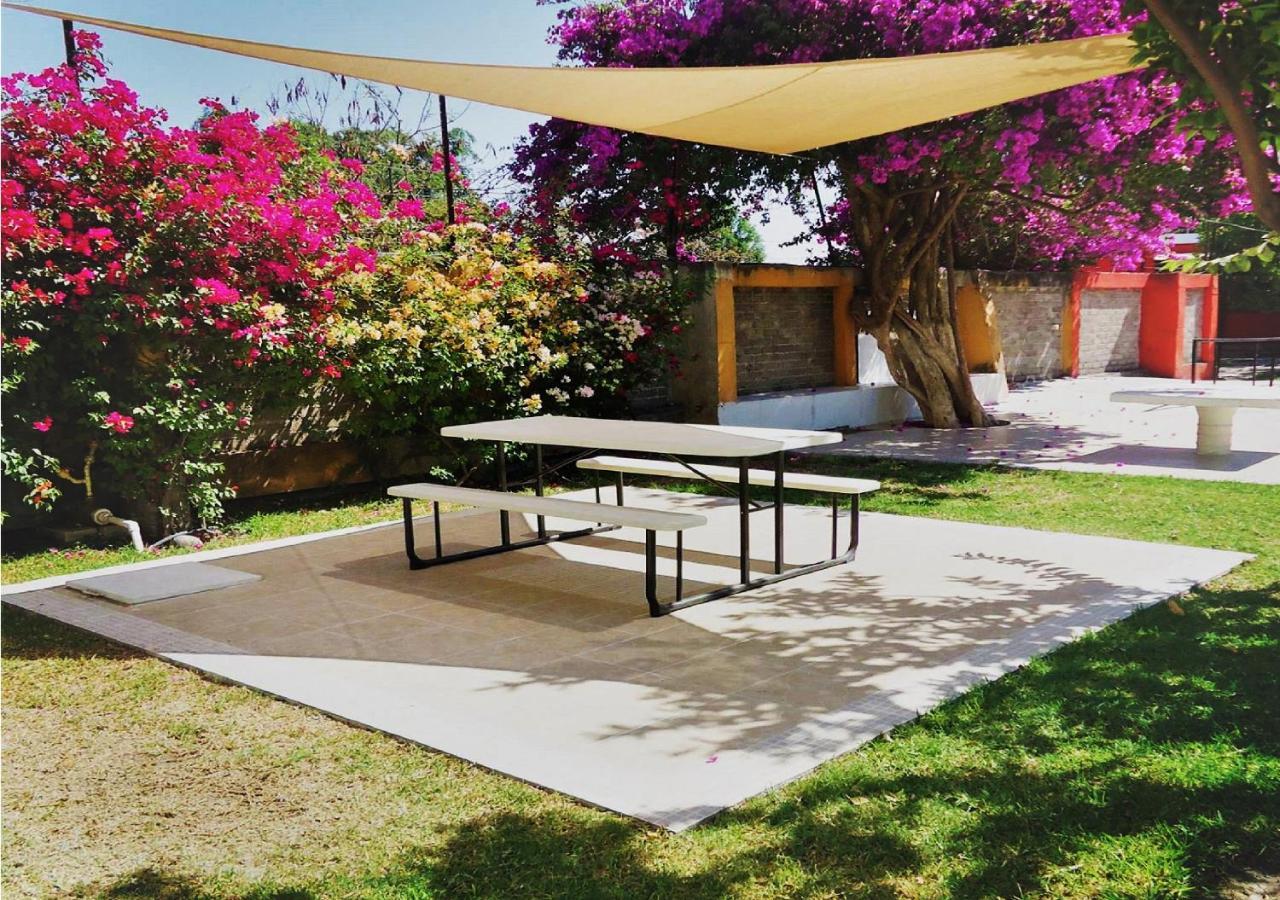 Hotel Quinta De La Rosa Cuautla  Bagian luar foto