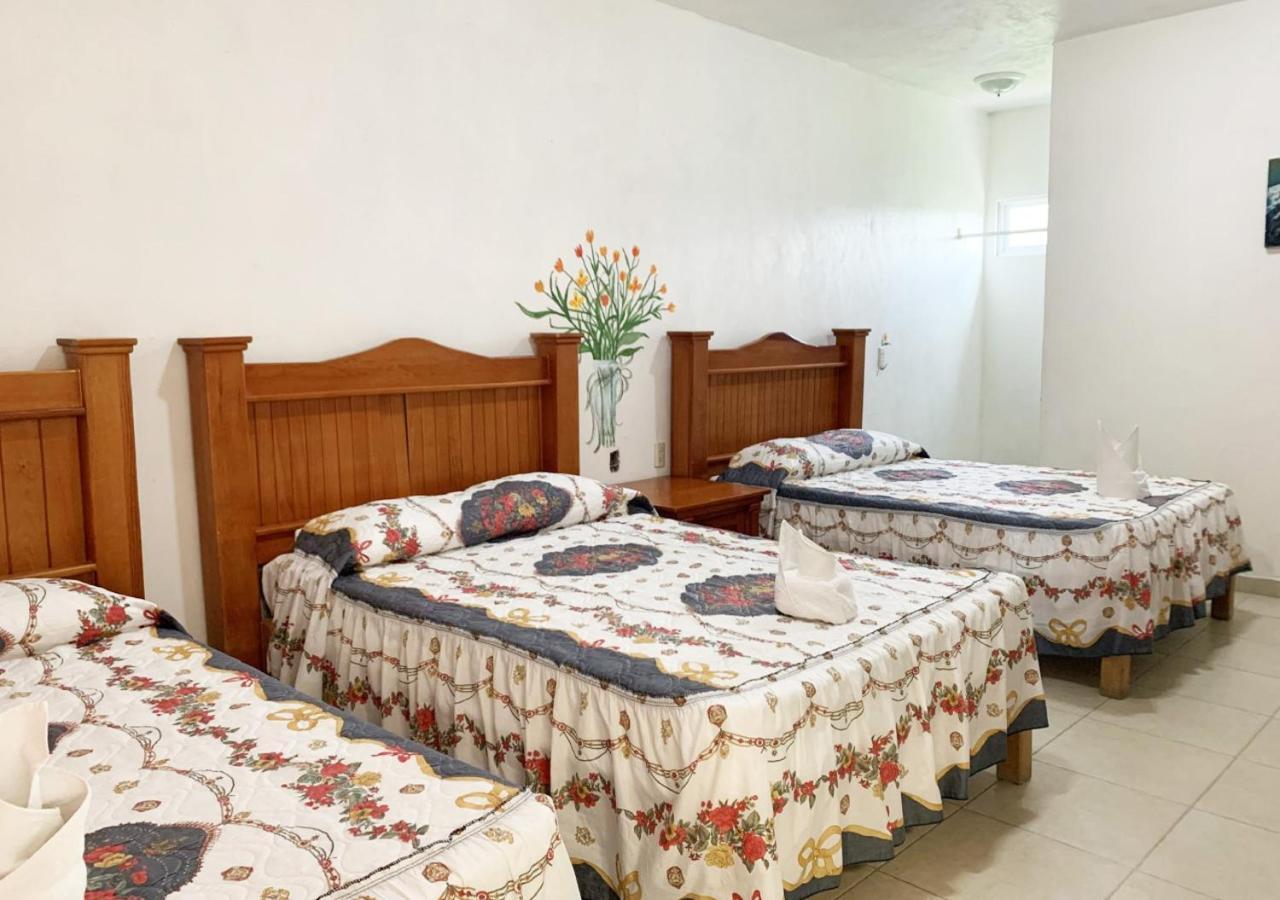 Hotel Quinta De La Rosa Cuautla  Bagian luar foto