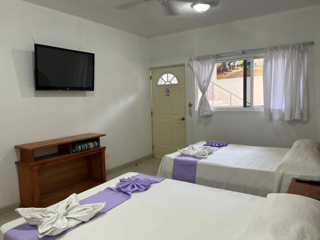 Hotel Quinta De La Rosa Cuautla  Bagian luar foto