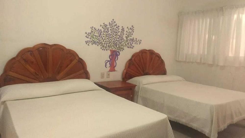 Hotel Quinta De La Rosa Cuautla  Bagian luar foto