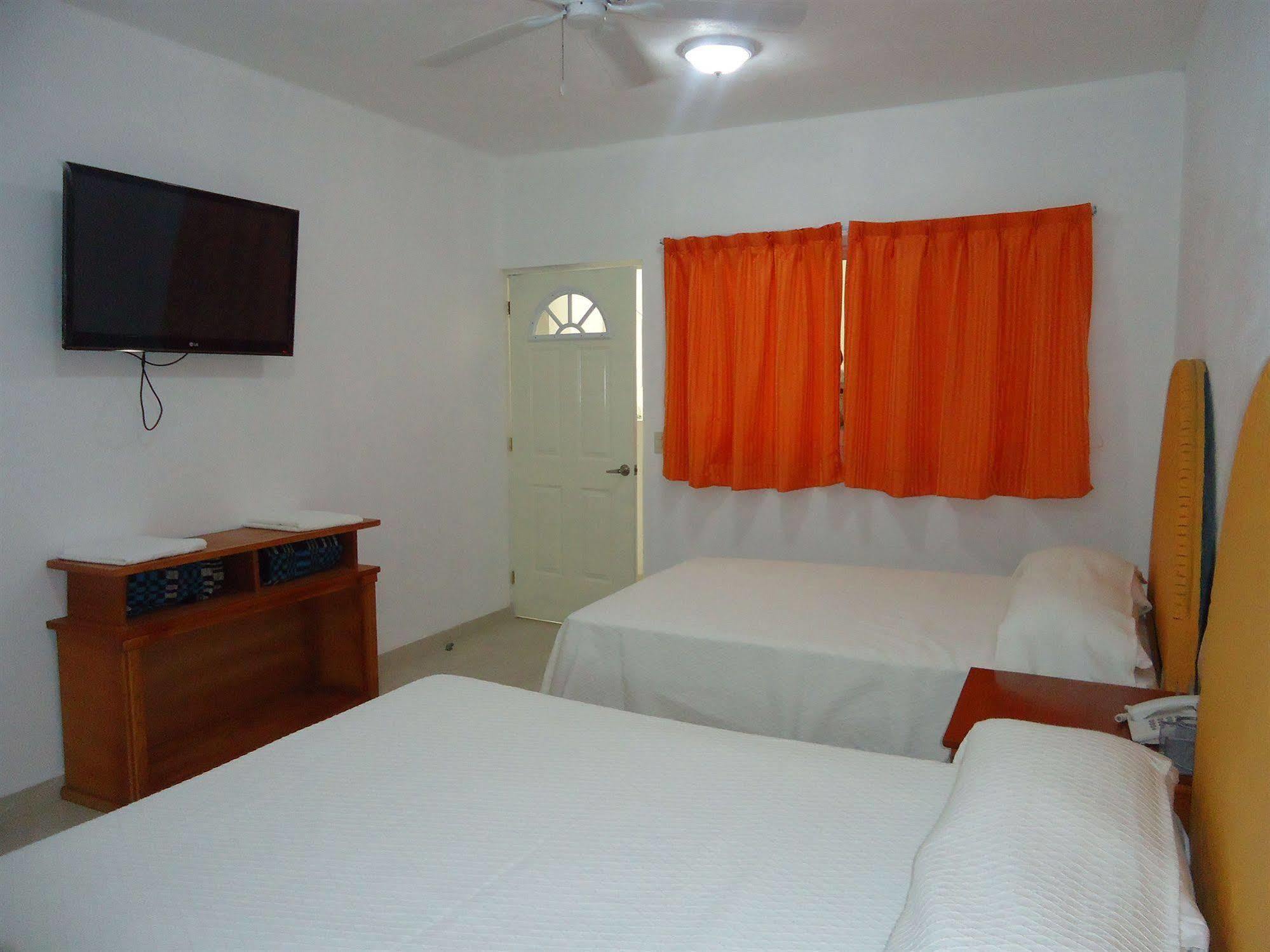 Hotel Quinta De La Rosa Cuautla  Bagian luar foto