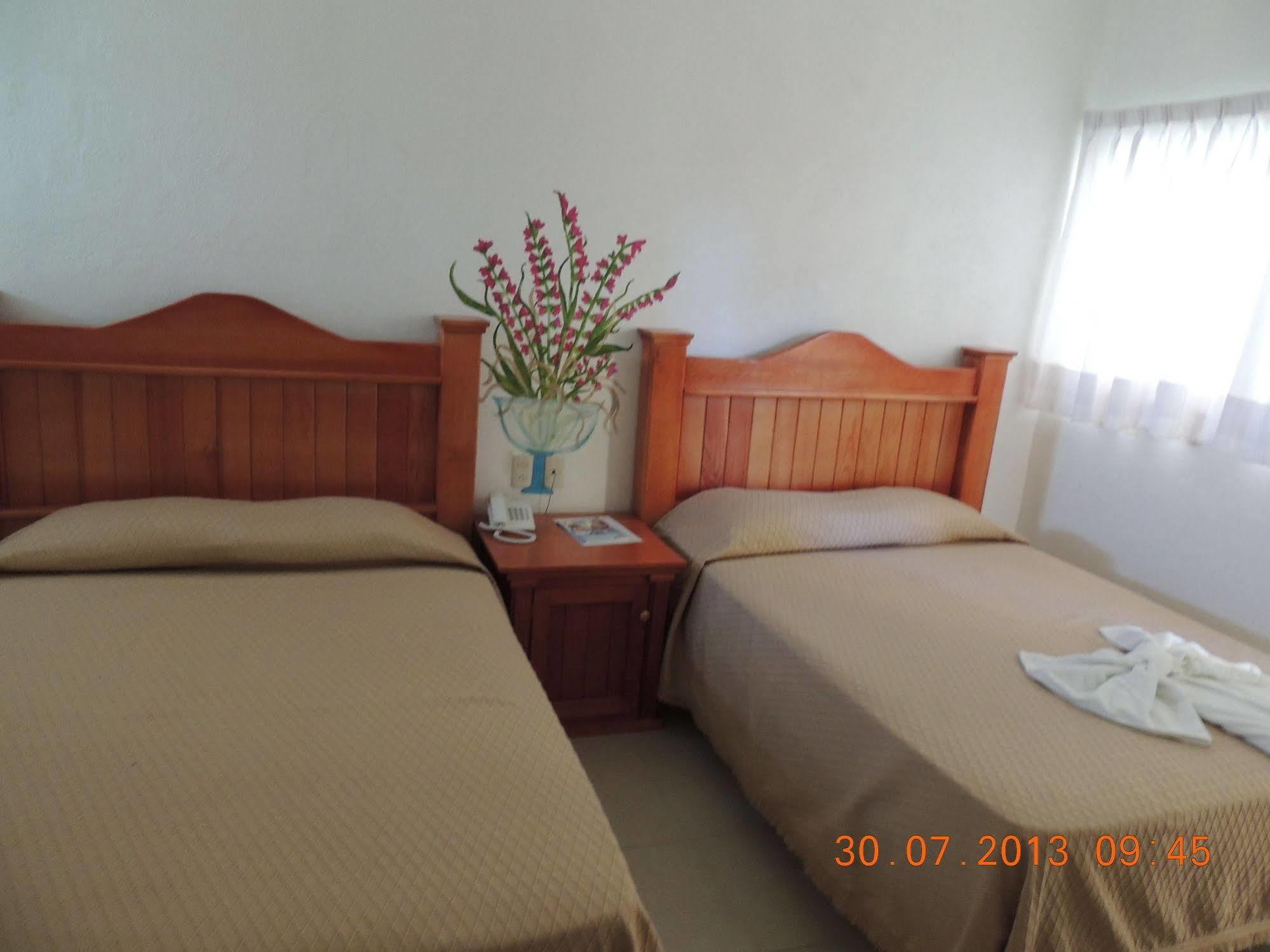 Hotel Quinta De La Rosa Cuautla  Bagian luar foto