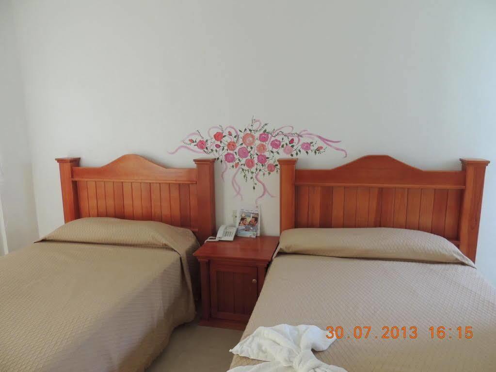 Hotel Quinta De La Rosa Cuautla  Bagian luar foto