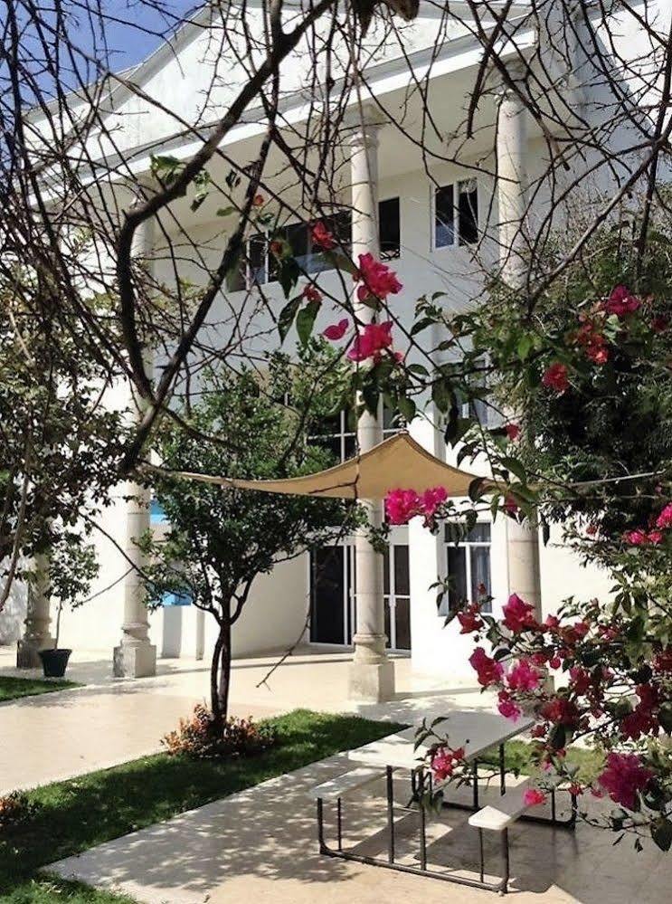 Hotel Quinta De La Rosa Cuautla  Bagian luar foto